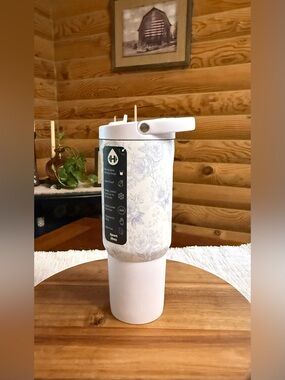 CHERISH HydroJug 20oz Sport Water Bottle • LIMITED EDITION